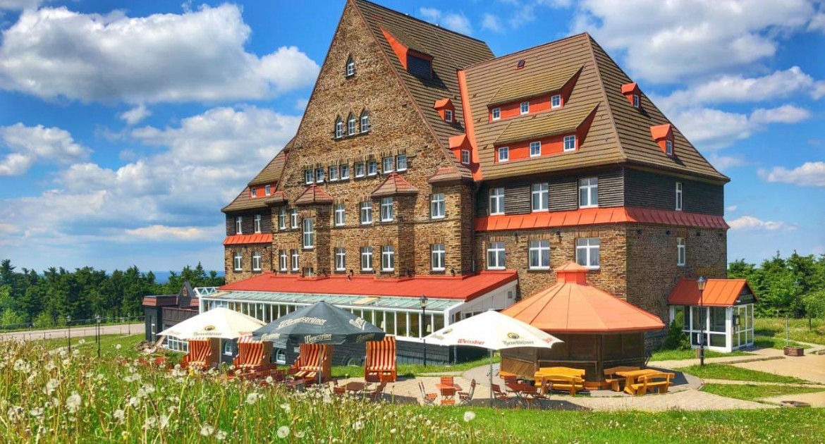 Erzgebirge: 2 Nächte /HP im Komfort-Doppelzimmer im Berghotel Sachsenbaude 199 €