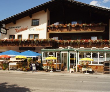 2 Übernachtungen für 2 Pers. im standard Doppelzimmer (mit Balkon) Inkl. täglichem Frühstücksbuffet im Hotel Kögele in Österreich 2 Übernachtungen für 2 Pers. im standard Doppelzimmer (mit Balkon) Inkl. täglichem Frühstücksbuffet im Hotel Kögele in Österreich
