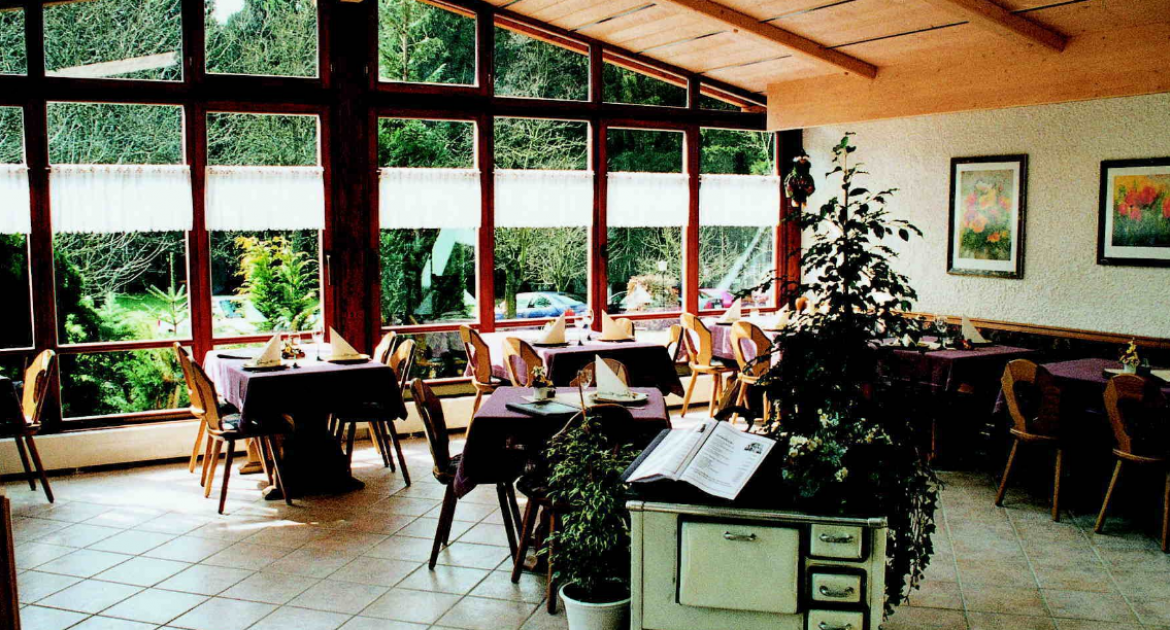 Bad Griesbach: 2 ÜN für Zwei inkl. Frühstück und 1x 3-Gänge-Menü in der Waldpension Jägerstüberl 144€