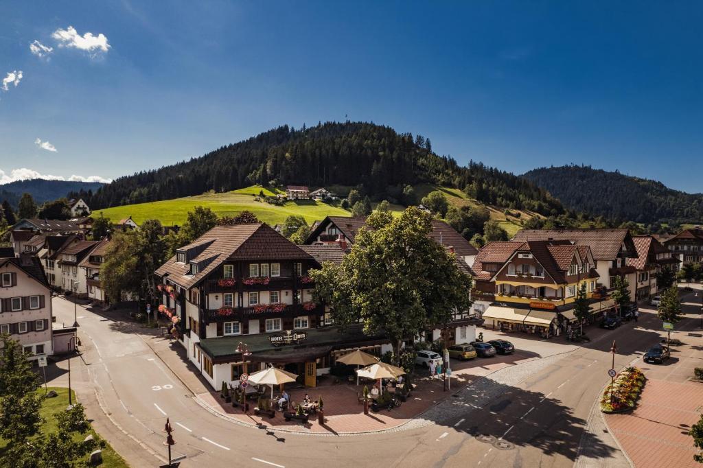Schwarzwald 3 Nächte für ZWEI im Doppelzimmer inkl. Halbpension im Hotel Lamm Baiersbronn Mitteltal 535 €